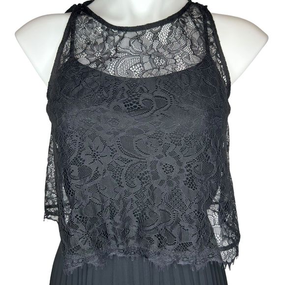 BCBGeneration Black Lace Popover‎ Accordion Pleated Dress Size 6 Small - Picture 2 of 10